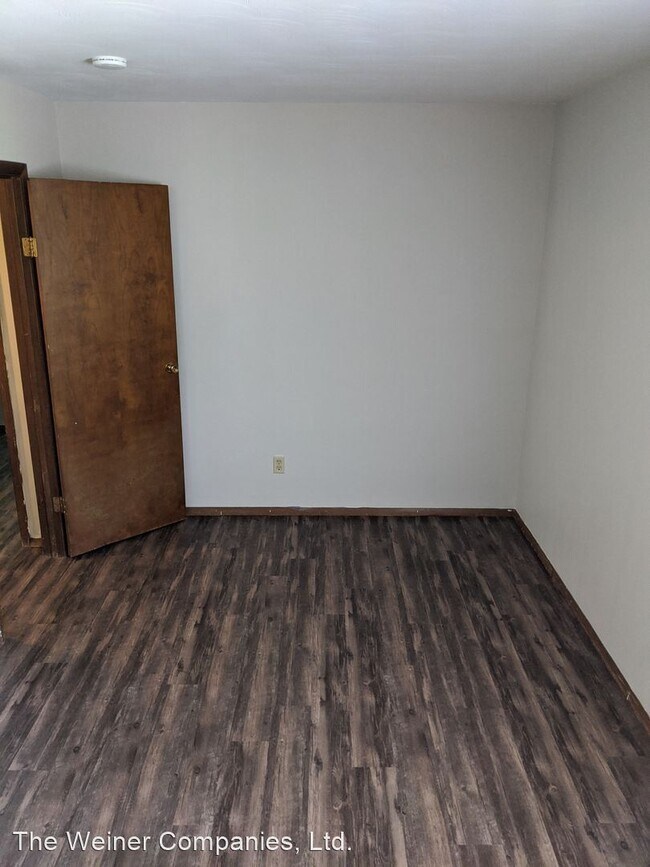 Building Photo - 310 W Washington St