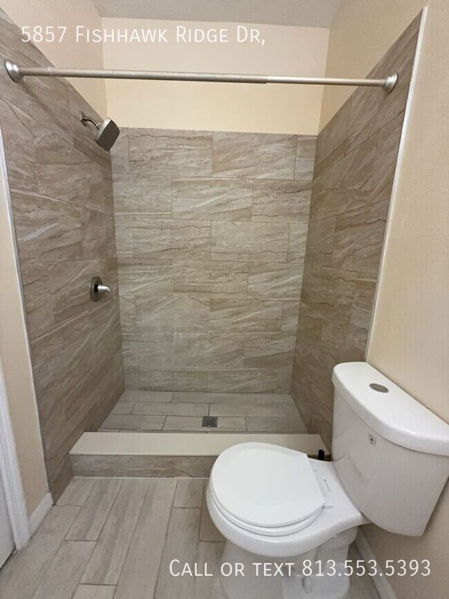 Building Photo - 5857 Fishhawk Ridge Dr