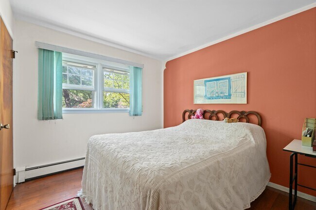 Building Photo - 27 Squire Ct