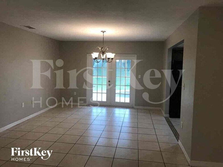 Building Photo - 617 Fisher Ct