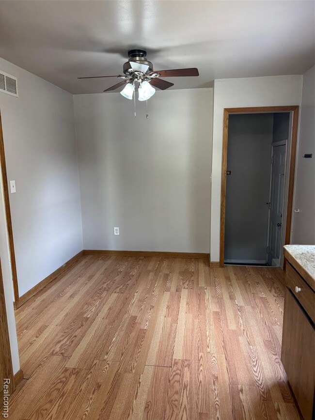 Building Photo - 24755 Trombley St