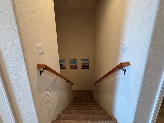 Building Photo - 3340 Landon Dr W