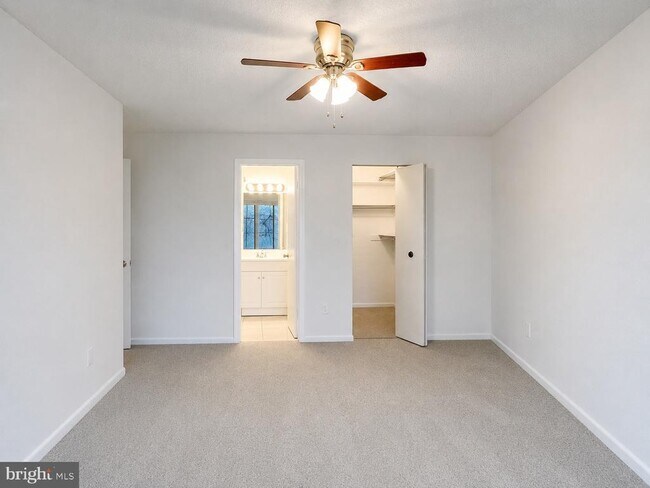 Building Photo - 10204 Bushman Dr