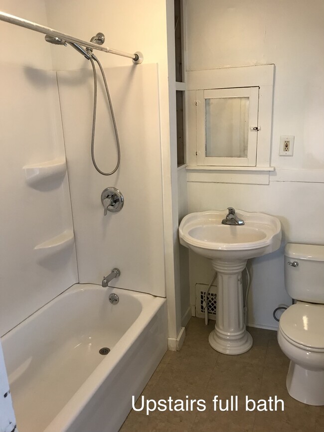 Building Photo - 118 N Fairview Ave