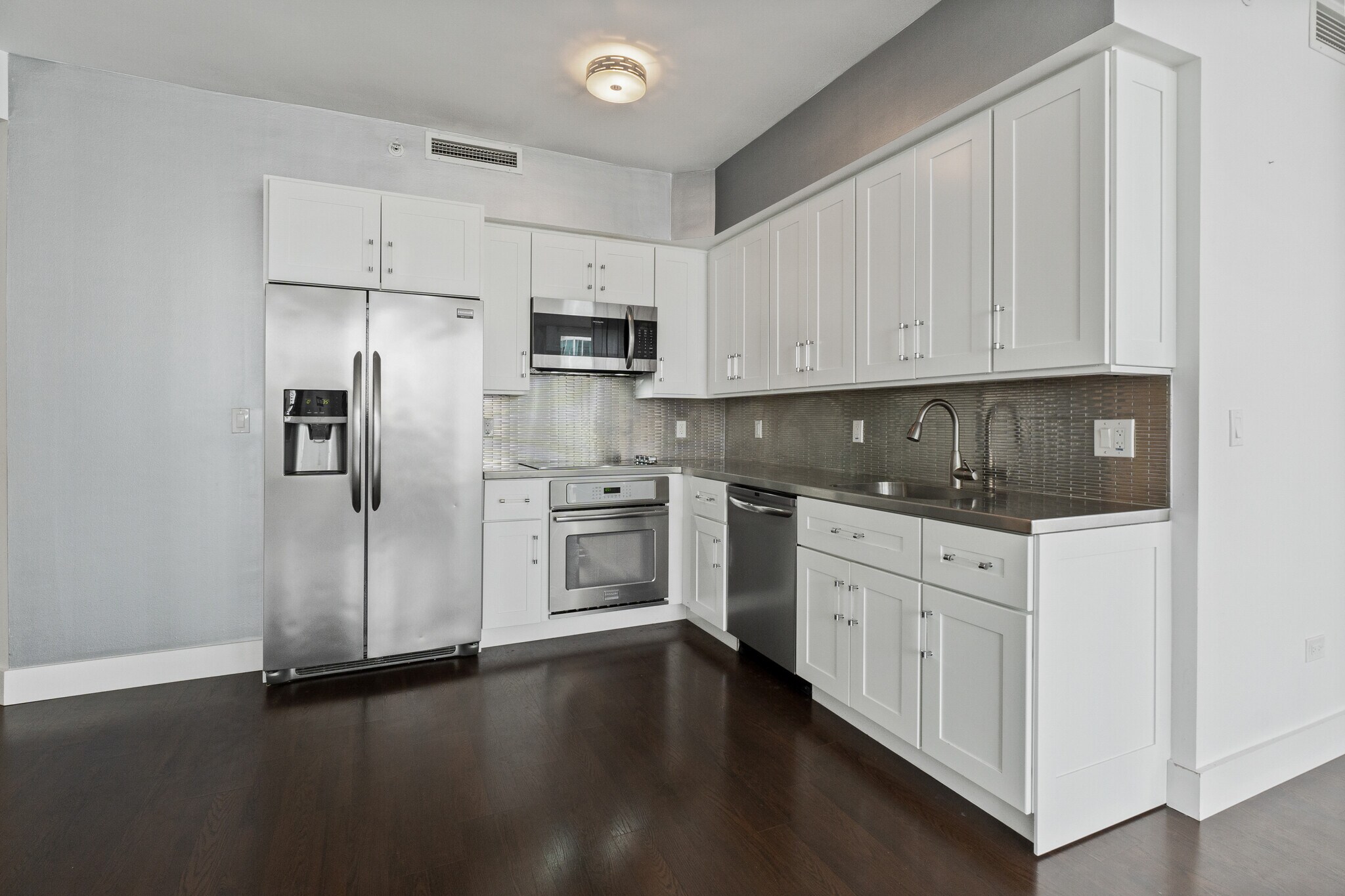 Building Photo - 801 Brickell Key Blvd
