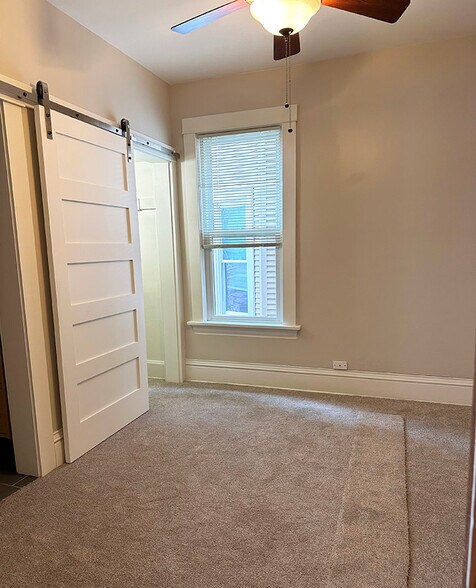 Building Photo - 1427 Williamson St