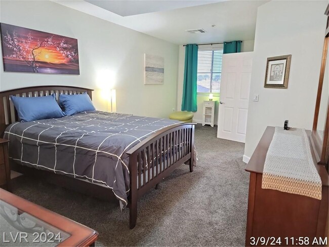 Building Photo - MIDRISE 2 BED, 2 BATH CONDO IN GUARD-GATED...