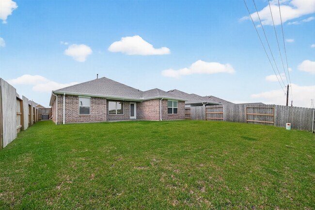 Building Photo - 3013 Myrtle Bch Ln