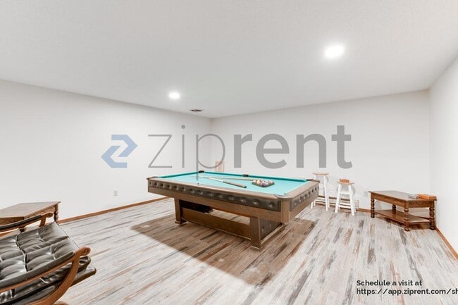 Building Photo - 911 N 73rd St