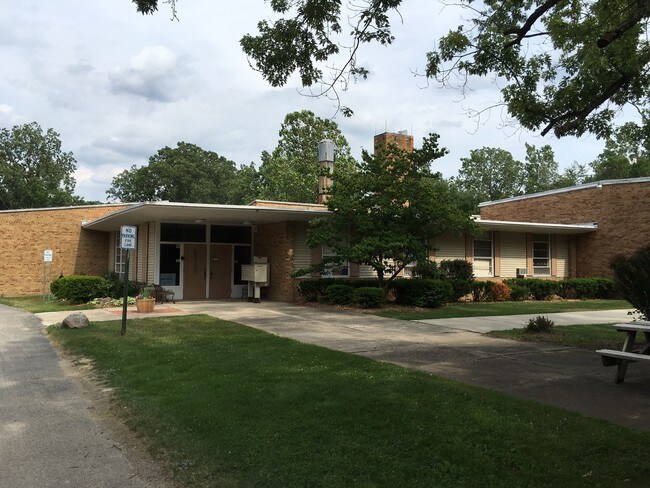 Elementary School on 6.5 Acres - Westbrook Place