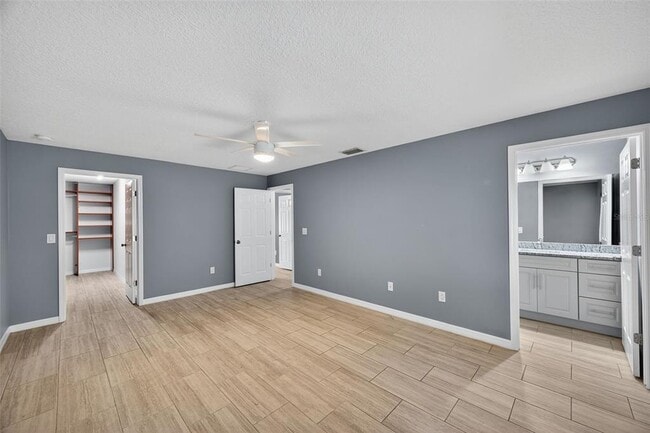 Building Photo - 203 11th St Dr W