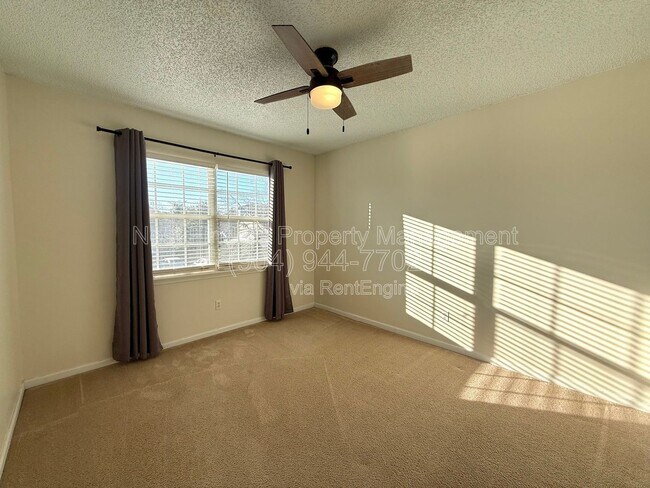 Building Photo - 3785 Union Pacific Dr E