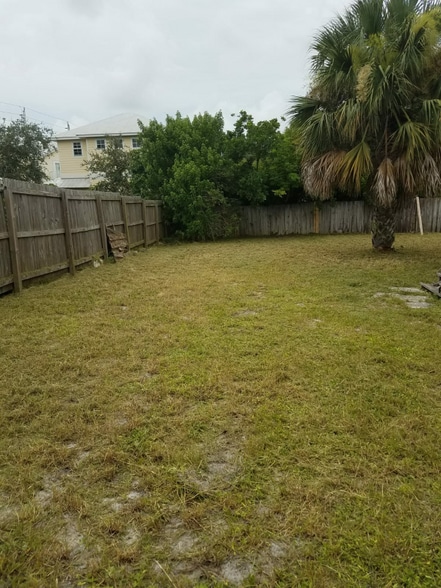 Building Photo - 936 SE Nassau Ave