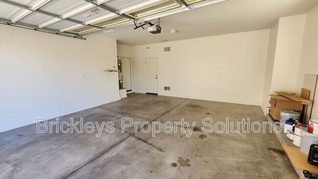 Building Photo - 4446 E Blue Sage Rd