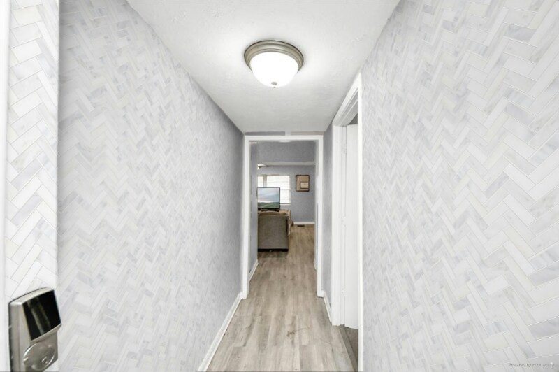 Building Photo - 318 Elm St