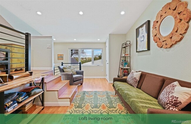 Building Photo - Fully Furnished Loft with washer/dryer and storage shed