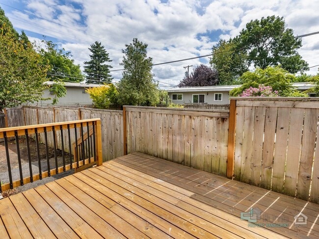 Building Photo - 264 D Ave