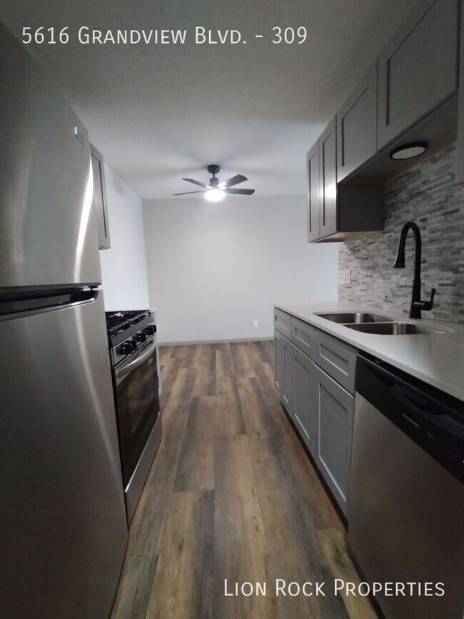 Building Photo - 5616 Grandview Blvd