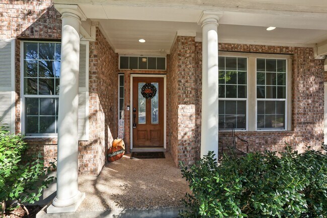 Building Photo - 4 Bedroom/3.5 Bath Rogers Ranch Subdivision