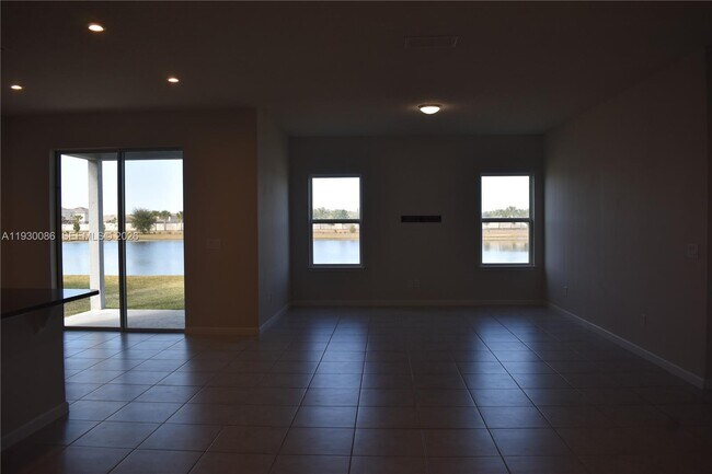 Building Photo - 3634 Lazy River Ter