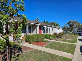 Building Photo - 610 Pine Dr