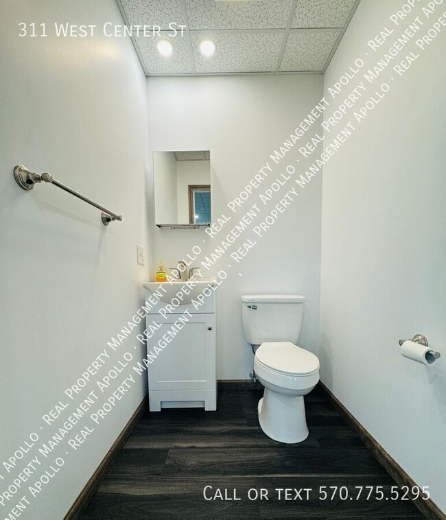 Building Photo - 311 W Center St