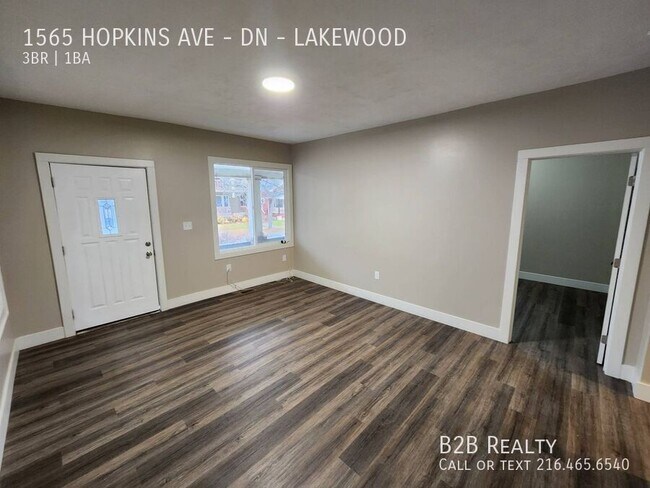 Building Photo - 1565 Hopkins Ave