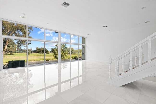 Building Photo - 6795-6793 Brookline Dr