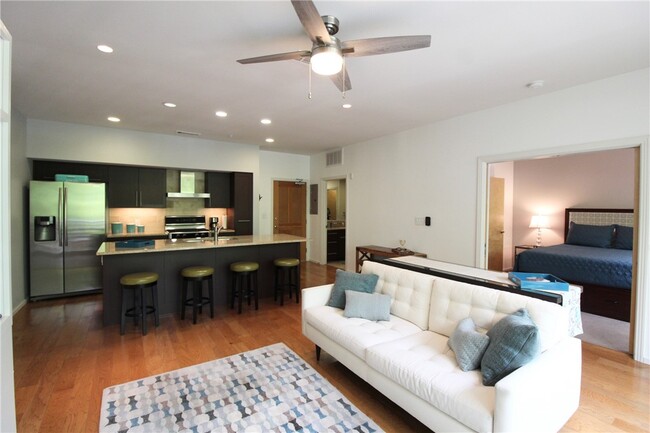Building Photo - 1600 Barton Springs Rd