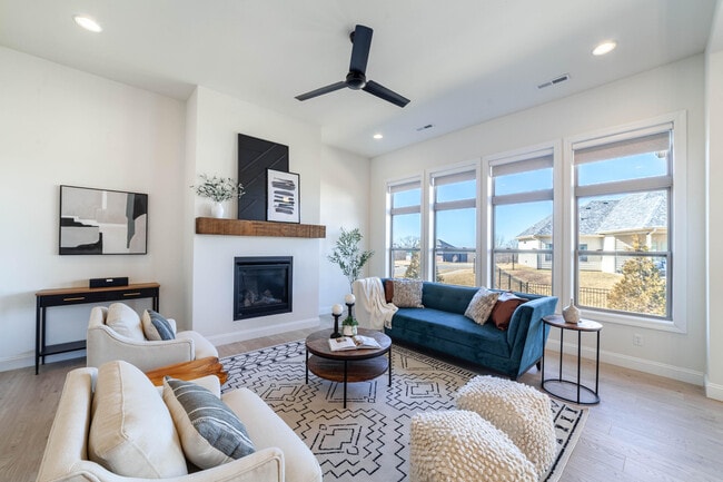 Building Photo - 609 Tomahawk Dr