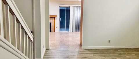 Building Photo - 39 Goldenrod-