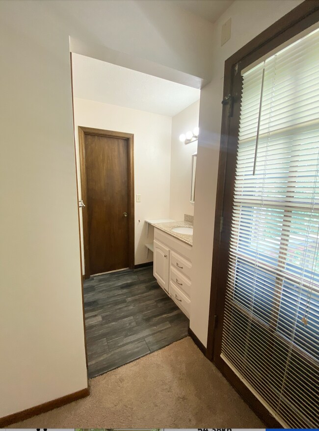 Building Photo - 13251 Brookside Dr