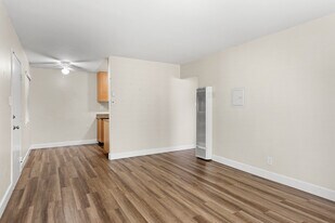 Building Photo - 2555 Sir Francis Drake Blvd