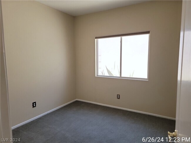 Building Photo - 2700 Copper Cove Dr