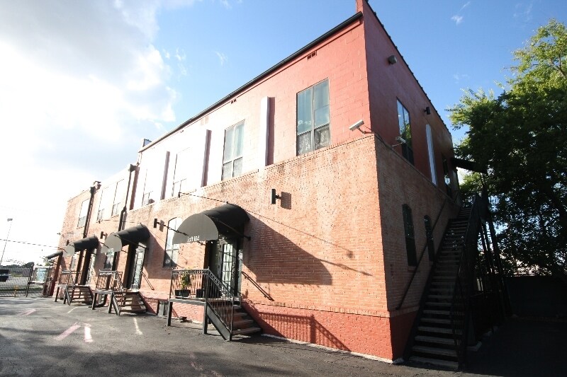 Building Photo - 710 S Medina St