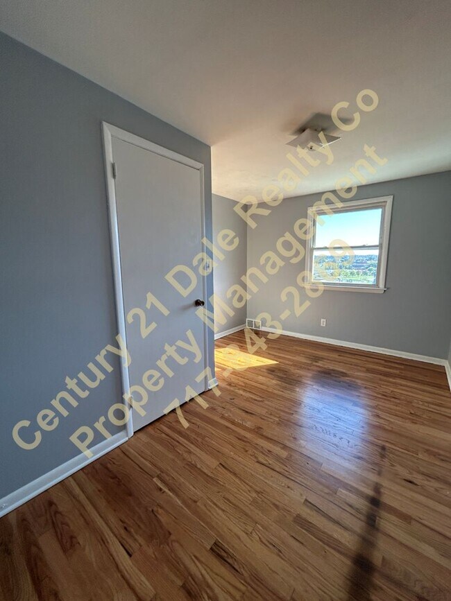 Building Photo - Meade Street 215-217