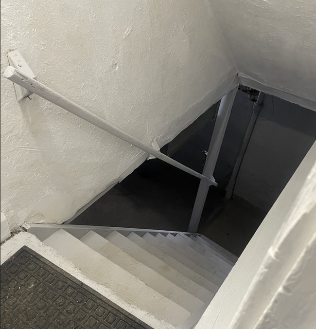 Building Photo - 399 W Warren Ave