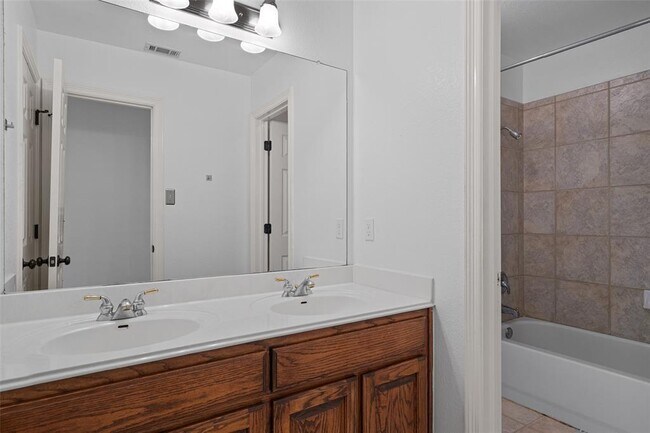 Building Photo - 12105 Portobella Dr