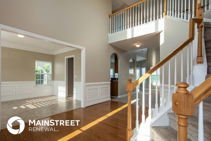 Building Photo - 453 Clearwater Dr