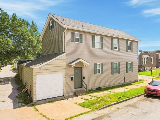 Building Photo - 511 Schirmer St