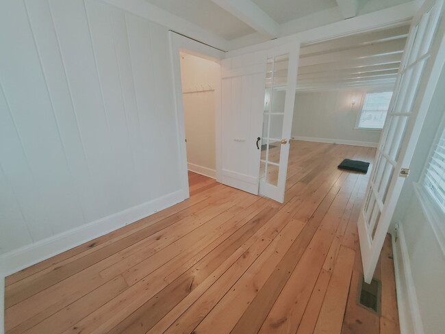 Building Photo - 12 Maplewood Terrace