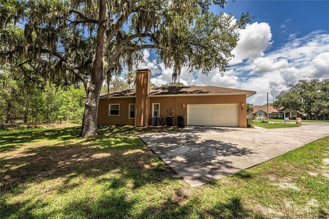 Building Photo - 2326 Deerbrook Dr