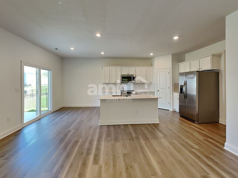 Building Photo - 218 Rustic Barn Ct