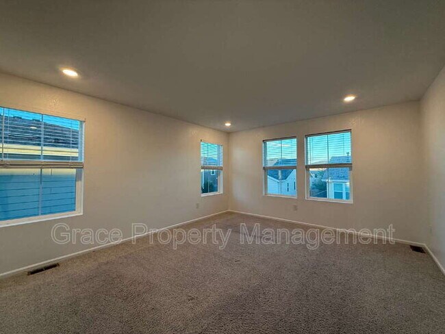 Building Photo - 5926 N Orleans St