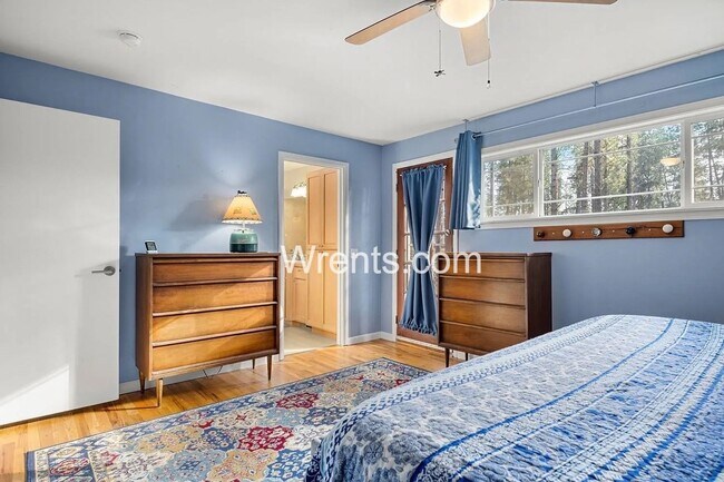 Building Photo - Your Own Slice of Spokane – 3BR/3BA Home West Plains Living - Bonus Shop available