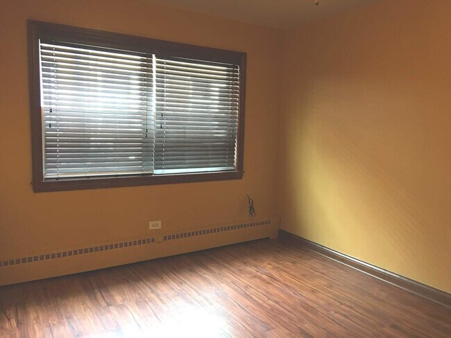 Building Photo - 1001 N Harlem Ave