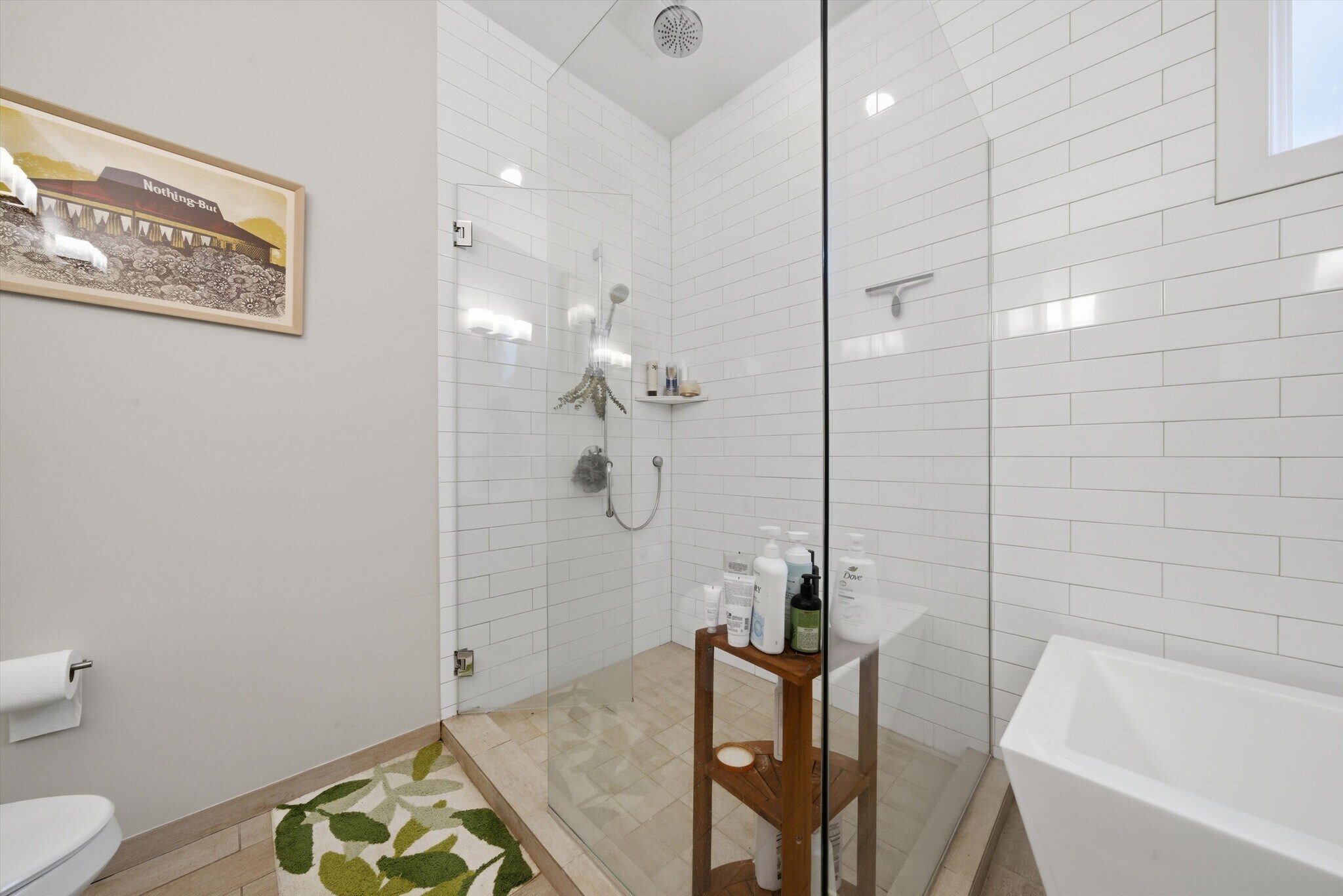 Building Photo - 2528 N Linden Pl