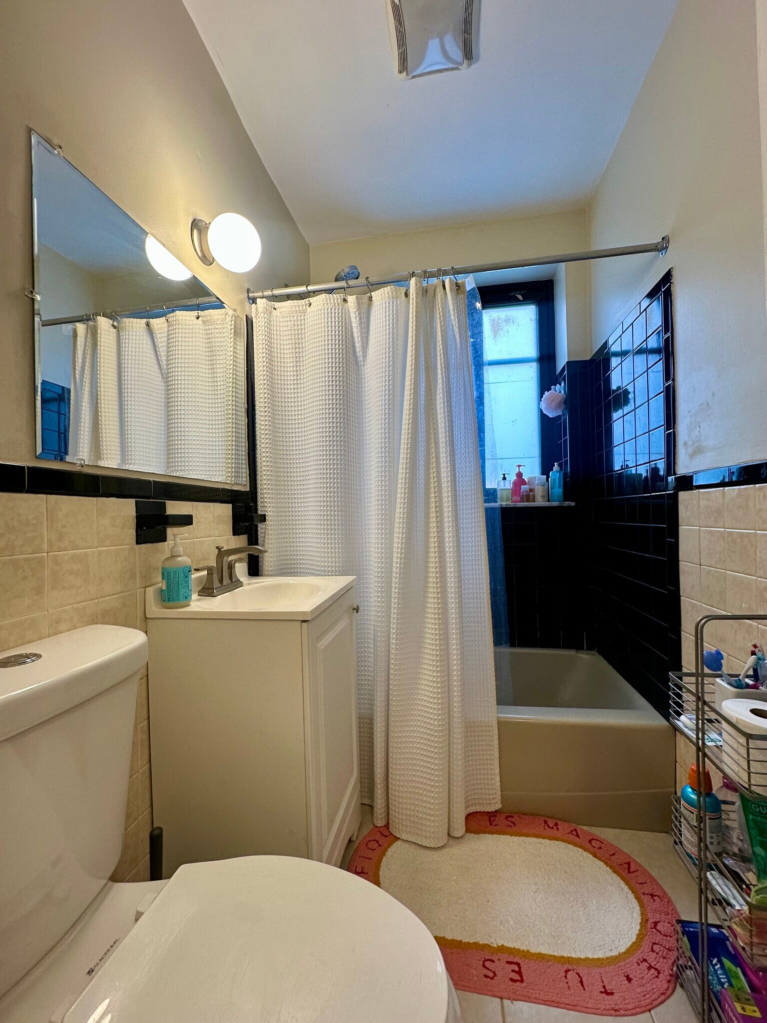 Building Photo - 65 Strathmore Rd