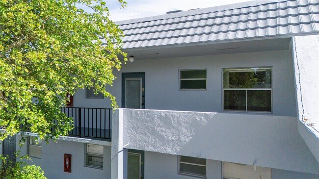 Building Photo - 8350 Sands Point Blvd