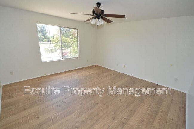 Building Photo - 658 Avenida Valencia